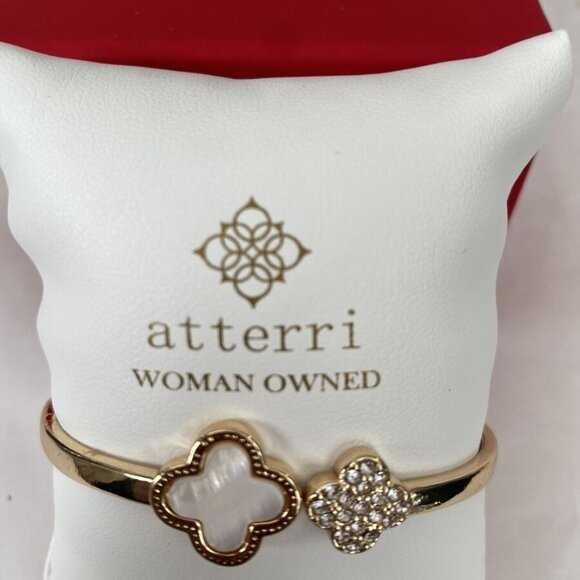 Atterri Sterling Silver & Gold Clover Mother of Pearl Hinged Bracelet🆕 📦🏃🏻💨 - Picture 3 of 16